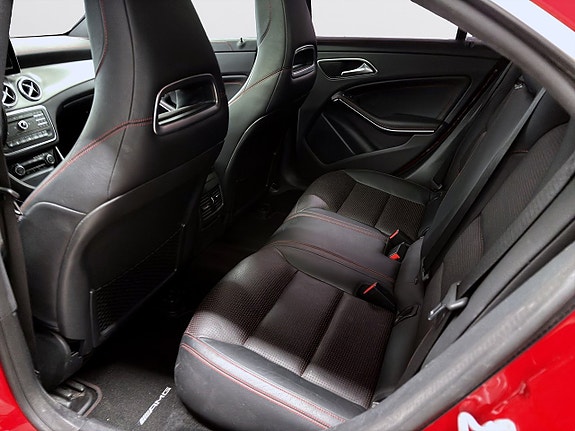 Mercedes-Benz CLA250 9 of 18