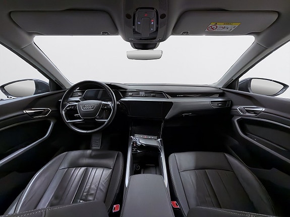 Audi Q8 e-tron 12 of 23