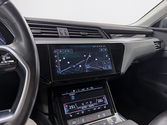 Audi Q8 e-tron 19 of 23