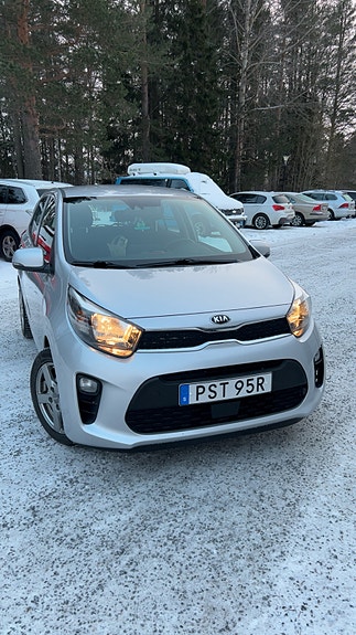 Kia Picanto 2 of 7