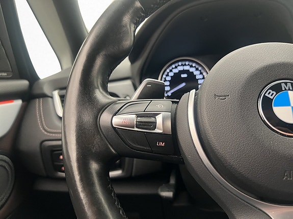 BMW 220i 13 of 30