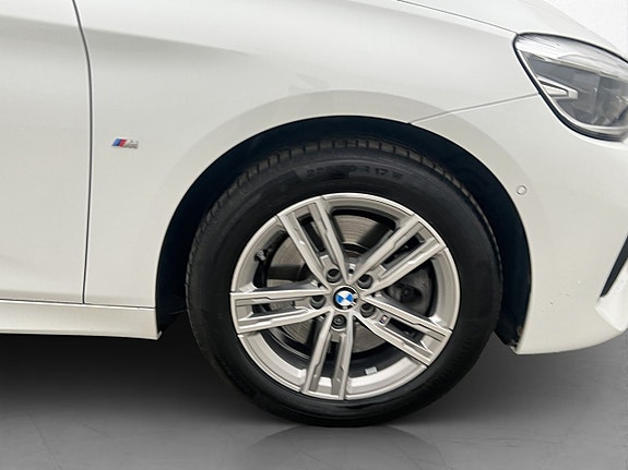BMW 220i 30 of 30