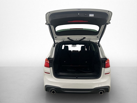 BMW 220i 26 of 30