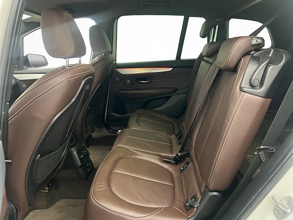 BMW 220i 25 of 30