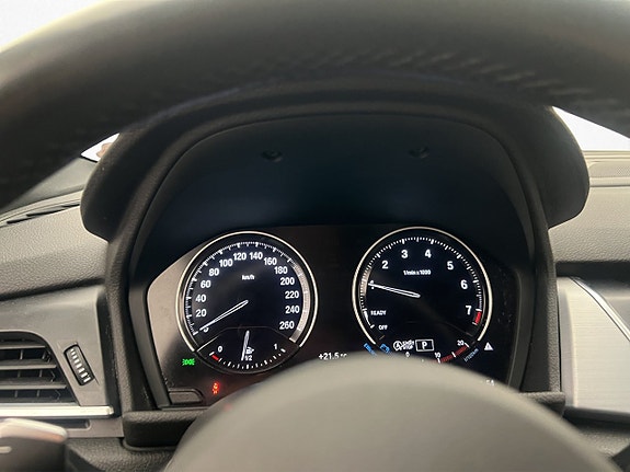 BMW 220i 14 of 30