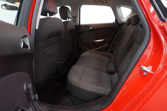 Opel Astra 8 of 18