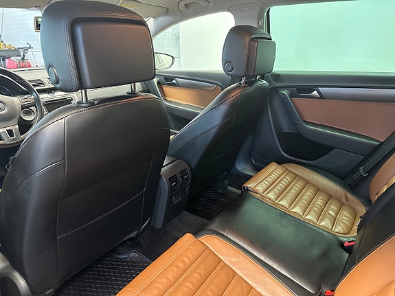 Volkswagen Passat 15 of 26