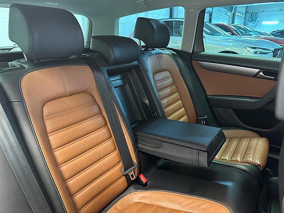Volkswagen Passat 18 of 26