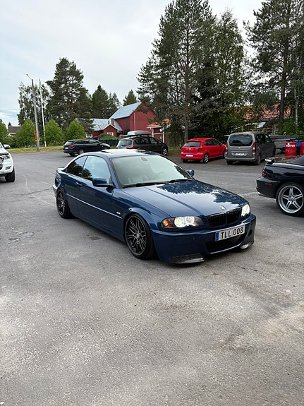 BMW 330Ci 2 of 7