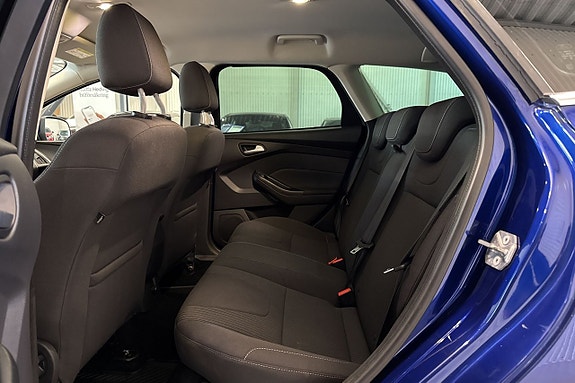 Ford Focus 7 of 13