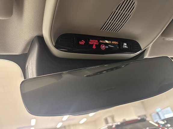 Volvo V60 13 of 14