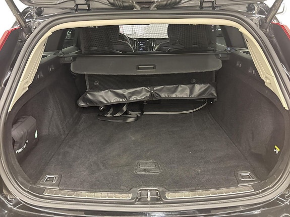 Volvo V60 11 of 14