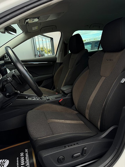 Skoda Octavia Scout 12 of 25