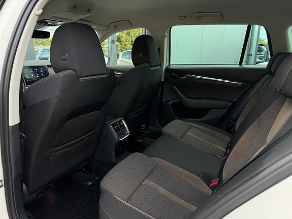 Skoda Octavia Scout 13 of 25
