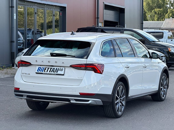 Skoda Octavia Scout 4 of 25