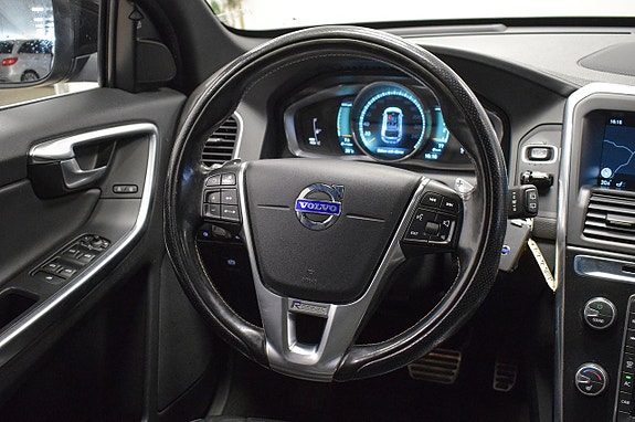 Volvo XC60 14 of 30