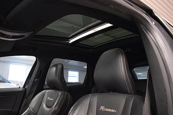 Volvo XC60 24 of 30
