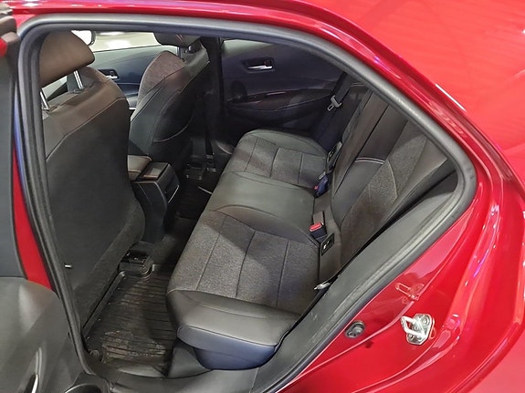 Toyota Corolla 13 of 18