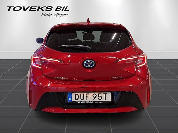 Toyota Corolla 4 of 18