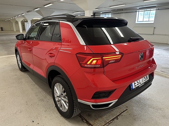 Volkswagen T-Roc 5 of 14