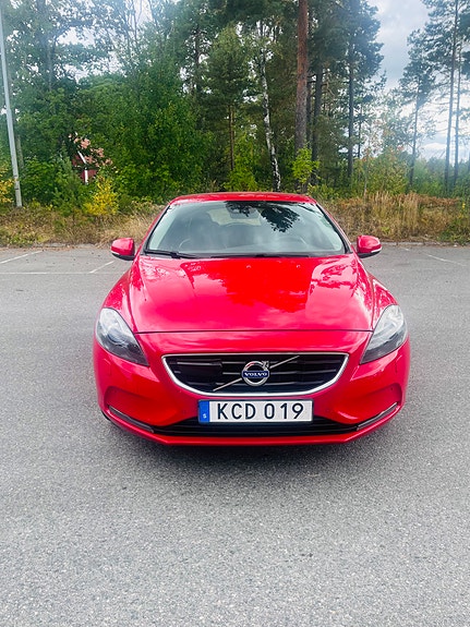 Volvo V40 4 of 8