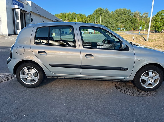 Renault Clio 7 of 16