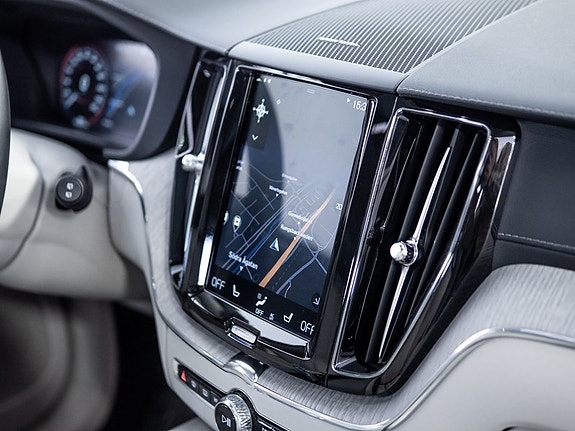 Volvo XC60 6 of 9