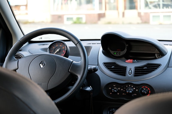 Renault Twingo 9 of 9