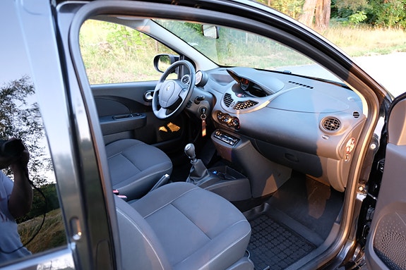 Renault Twingo 5 of 9