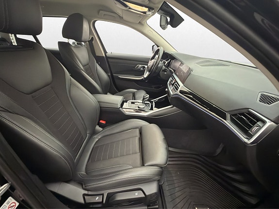 BMW 330e 10 of 30