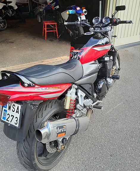 Suzuki GSX1400 4 of 4