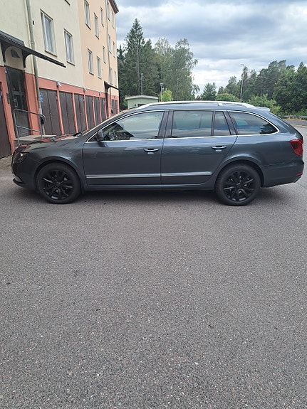Skoda Superb 4 of 4