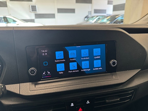 Volkswagen Caddy 10 of 18