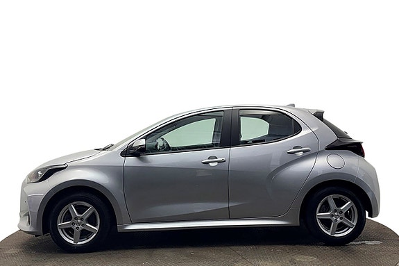 Toyota Yaris 10 of 28