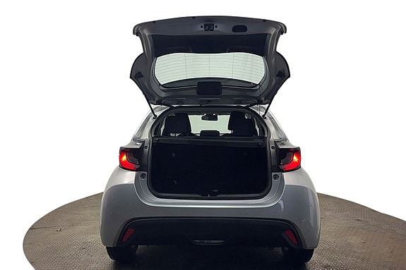 Toyota Yaris 8 of 28