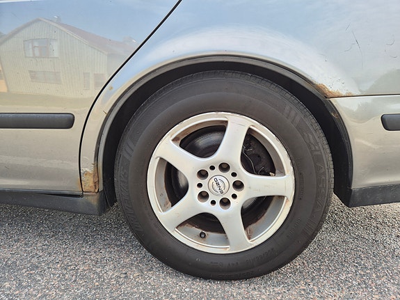 Saab 9-5 4 of 13