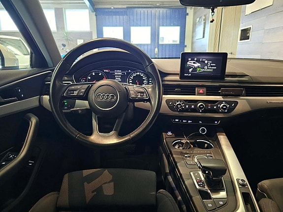 Audi A4 9 of 20