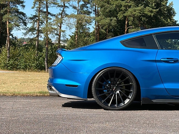 Ford Mustang 6 of 28