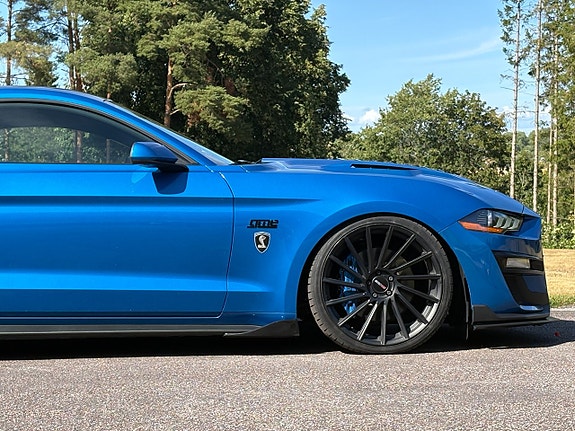 Ford Mustang 7 of 28