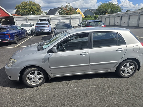 Toyota Corolla 4 of 8