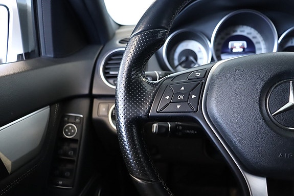Mercedes-Benz C220 8 of 13