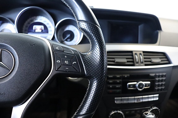 Mercedes-Benz C220 9 of 13