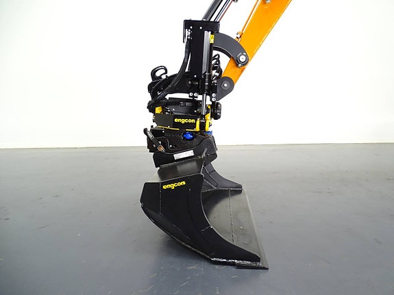 Develon DX27Z / Engcon EC204 / S40 /  Microprop MIG2 6 of 7