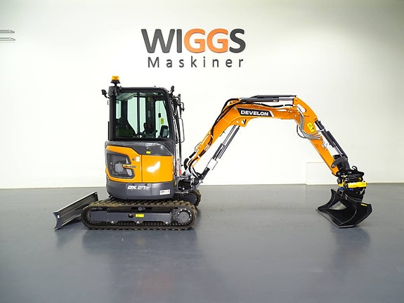 Develon DX27Z / Engcon EC204 / S40 /  Microprop MIG2 2 of 7