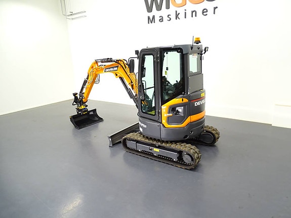 Develon DX27Z / Engcon EC204 / S40 /  Microprop MIG2 4 of 7