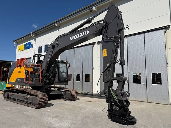 Volvo EC 250 EL 4 of 17