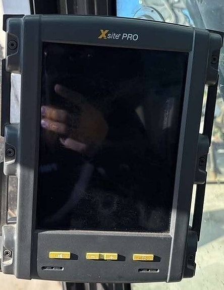 Volvo EC 250 EL 7 of 17