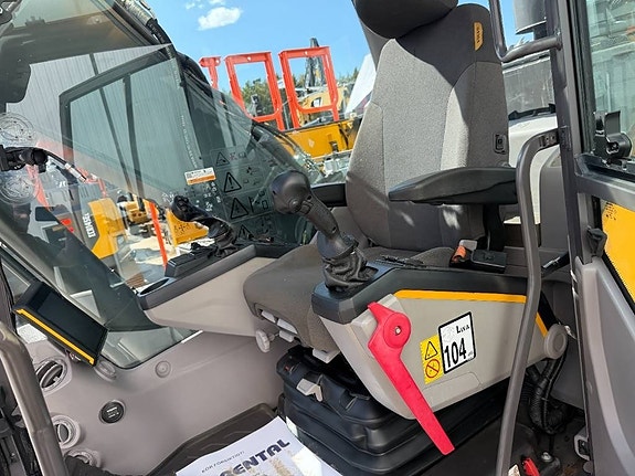 Volvo EC 250 EL 5 of 17