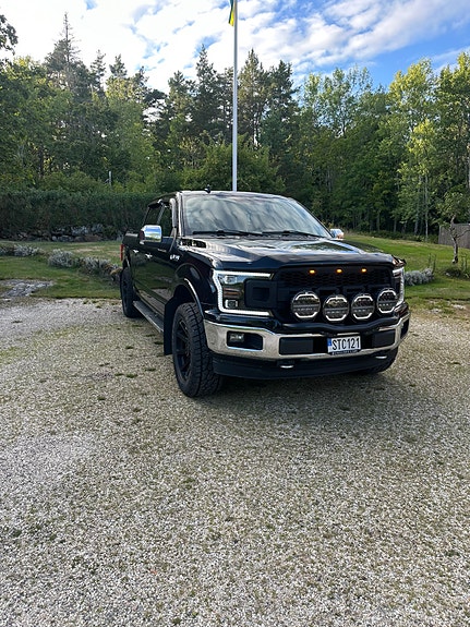 Ford F-150 2 of 8