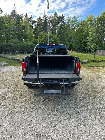 Ford F-150 7 of 8